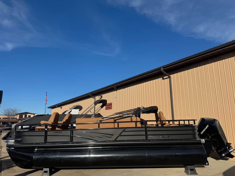 Ranger – Dan O's Marine – Watertown, SD